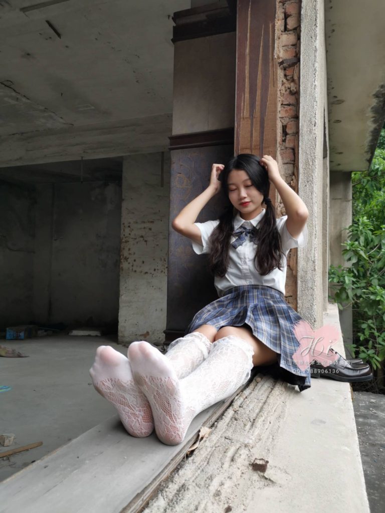 图片[2]-蕾丝袜JK少女，甜酷又吸睛-橙心社
