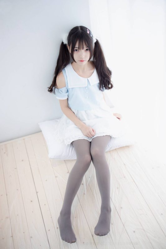 蓝白洛丽塔少女，软萌又清新-橙心社