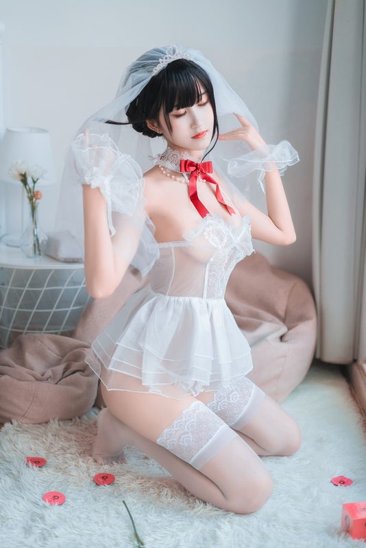 三度_69-婚纱孔雀翎[24P388MB]-橙心社