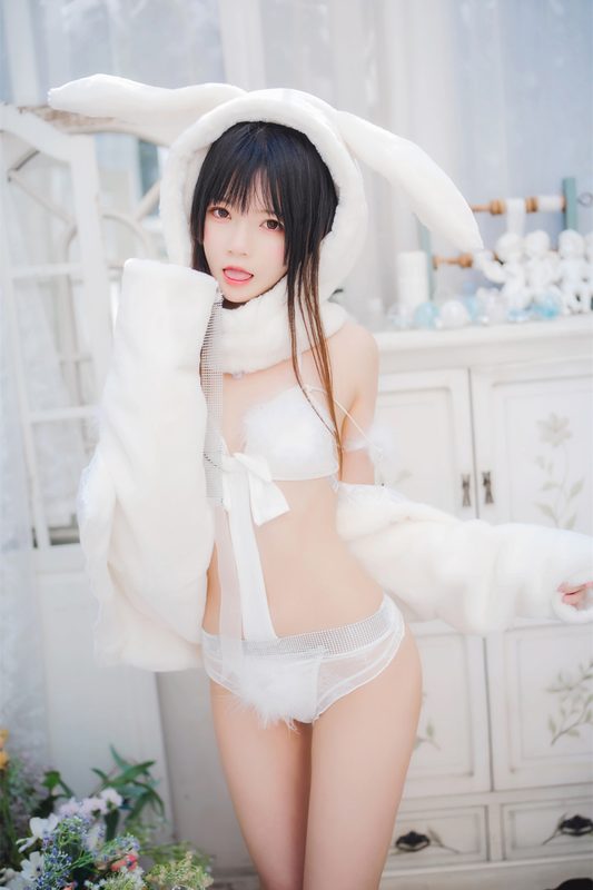 桜桃喵-小白兔02 [49P722MB]-橙心社